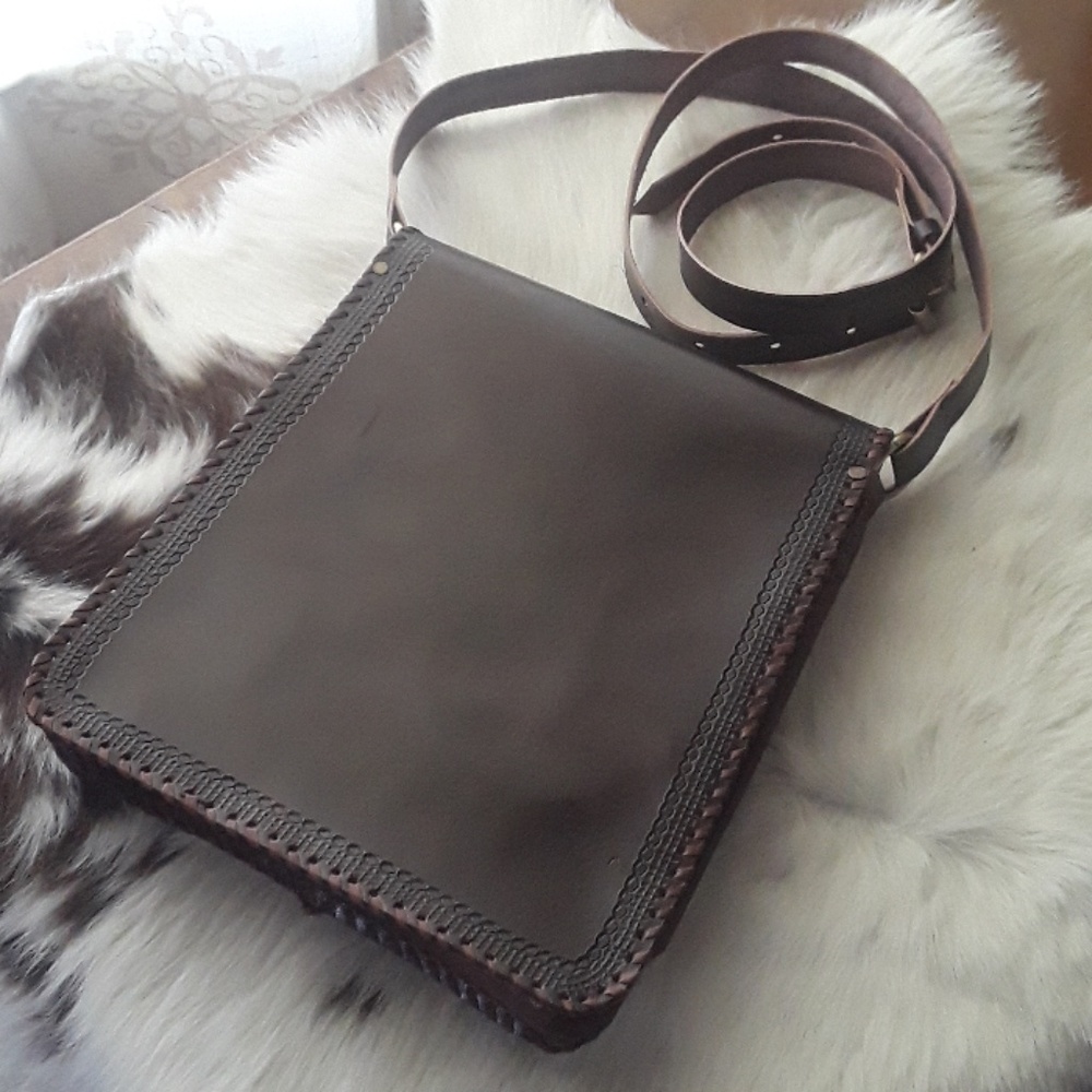Vintage  gypsy style crossbody leather bag - Picture 8 of 11